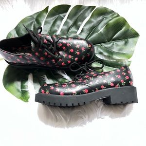 Michael Kors Shoes Collection Red Floral with Shoelaces ✨brand new✨